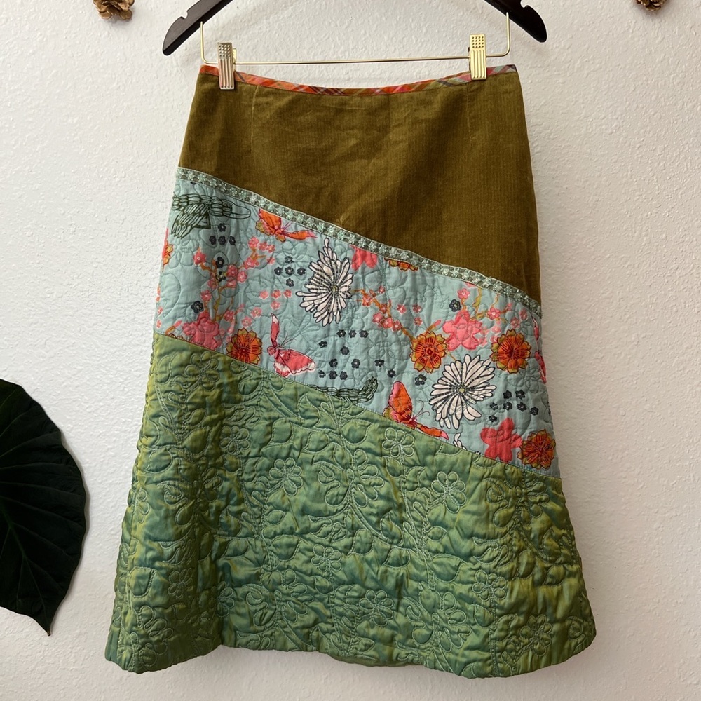 Vintage Y2K Oilily Quilted Skirt
Velvet, Quilted, Beaded Accents